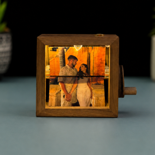 Cubul cu Amintiri - 8 fotografii